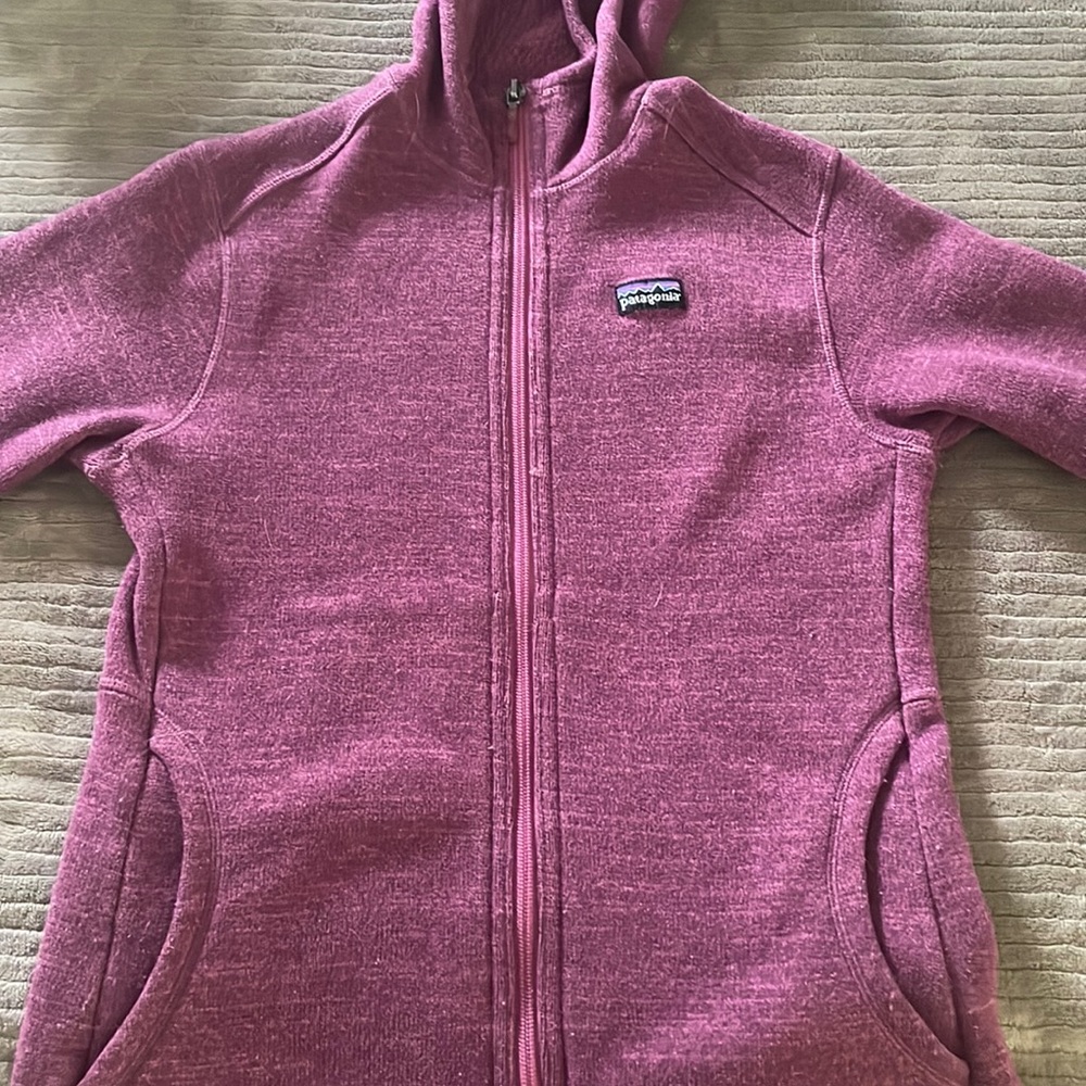 Patagonia lightweight jacket or sweater size girls M(10)
